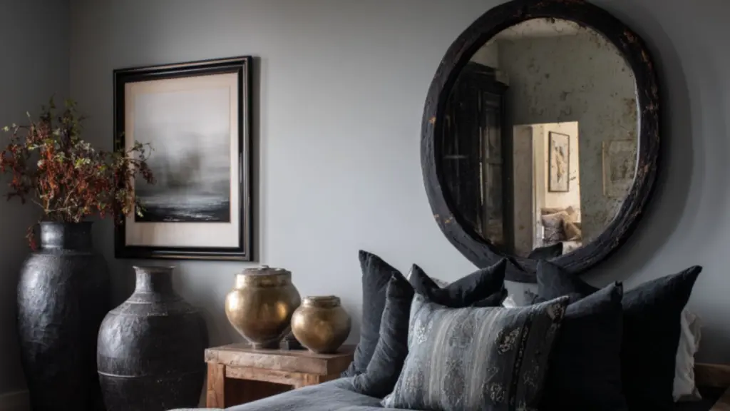 How to Style Moody Master Bedroom Decor Like a Professional Interior Designer